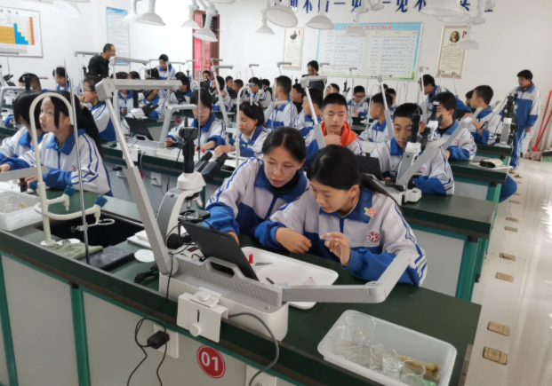 教育无需照搬城市形式完全可以依托乡土